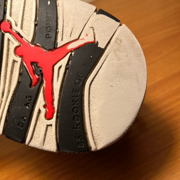 Jordan 10 Cement - Picture 11 of 11